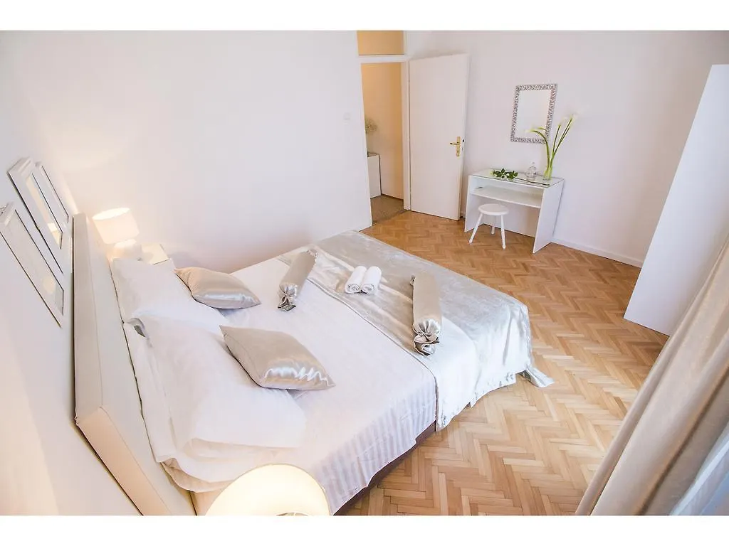Residenza Apartments Split